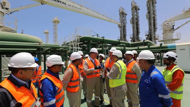 وزير البترول يتفقد