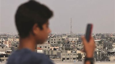 عودة خدمات الاتصالات الثابتة والانترنت في قطاع غزة