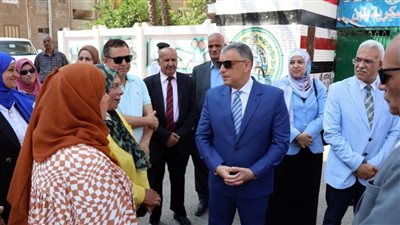 محافظ الإسماعيلية يدعو المواطنين للمشاركة المجتمعية في تجميل متخللات المناطق السكنية 