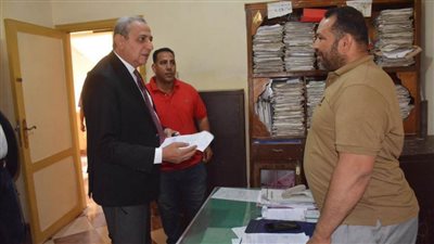  بالصور.. محافظ الغربية يتابع الانضباط الإداري والسجلات والمعدات بالوحدة المحلية لسبرباي