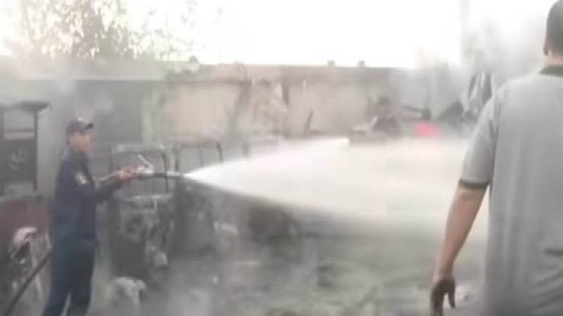 جانب من الحريق