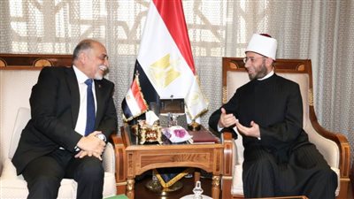 وزير الأوقاف يلتقي شيخ مشايخ الطرق الصوفية