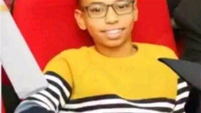 الزميلة نسرين عبد الرحيم تهنئ نجل الدكتورة ميرفت السيد لتفوقه في الشهادة الإعدادية 