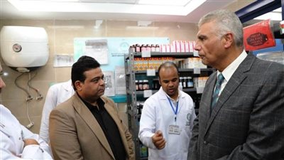 محافظ أسوان اهتمام أجهزة الدولة في توفير حياة كريمة وتحسين مستوى معيشة المواطن