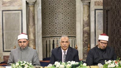   مدير الجامع الأزهر: يحذر شبابنا من الوقوع فريسة لحروب الهوية الفكرية 