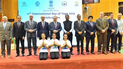 محافظ أسيوط ورئيس الجامعة يشهدان انطلاق ورشة عمل بمناسبة اليوم العالمي لليوجا بحضور السفير الهندي