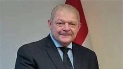 سفير مصر ببغداد يبحث مع رئيس العراق تطورات الموقف الإقليمي