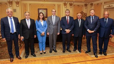 التنمية المحلية: طرح خدمات الجمع والنقل ونظافة الشوارع في محافظتي القليوبية والجيزة خلال الفترة القادمة