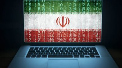 تقارير: إيران تتعرض لحرب سيبرانية ضخمة تستهدف البنية التحتية الرقمية
