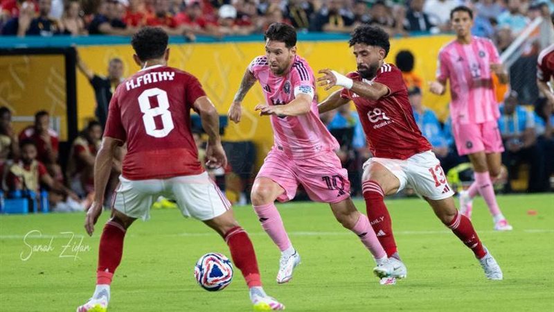 الأهلي يتعادل سلبيا