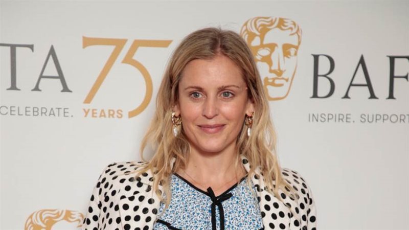 دينيس جوف نجمة مسلسل