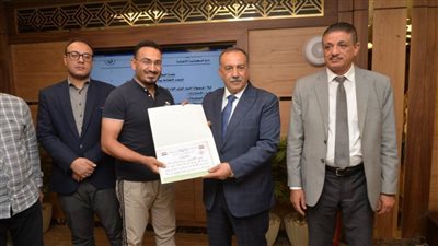 محافظ أسيوط يكرم أبطال كيك بوكسينج بدرنكة بعد تألقهم في بطولة كأس العالم بتركيا