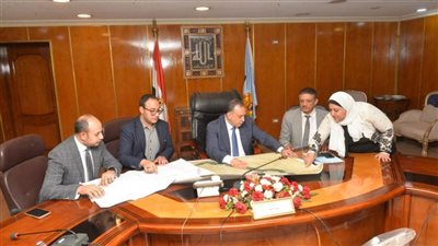 محافظ أسيوط يعلن اعتماد الحدود الإدارية الجديدة للمحافظة بزيادة مليون ونصف فدان غربًا