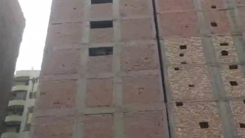 البرج المائل بمركز