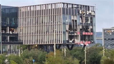 إيران تعلن استهداف مقر 