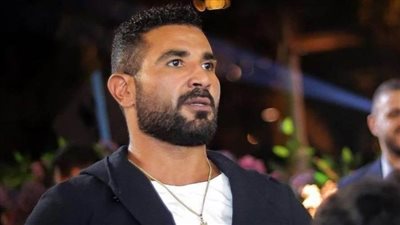 أحمد سعد ينجو من حادث أثناء تجربة سيارته الجديدة