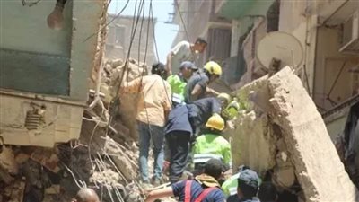 عاجل| عقار حدائق القبة المنهار.. استخراج جثامين زوجين ورضيعهما «ماتوا حاضنين بعض»