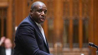 وزير خارجية بريطانيا : لم نشارك في قصف المواقع النووية الإيرانية وندعو طهران لضبط النفس