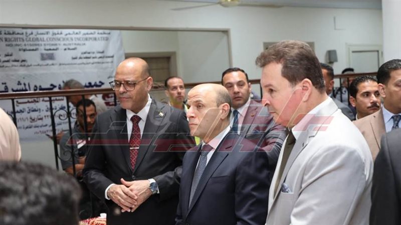 الوزير هيكل والمحافظ