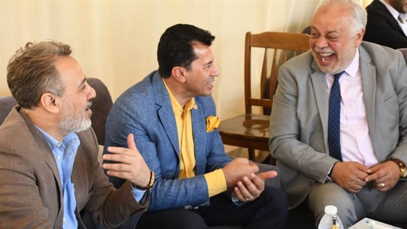 د. أشرف صبحى