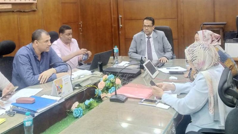 وكيل الوزارة داخل