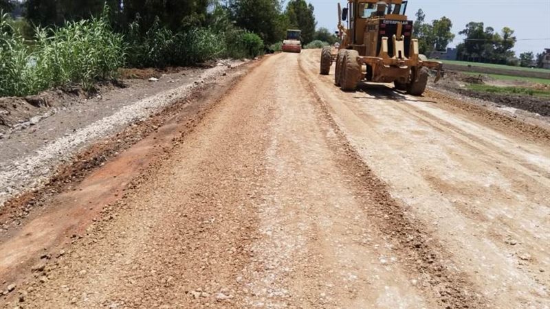 جانب من أعمال رصف