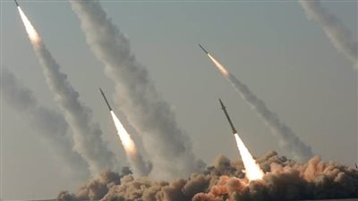 إسرائيل: هجوم إيراني بـ15 صاروخًا باليستيًا يتسبب بانقطاع الكهرباء في عدة مناطق