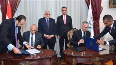 رئيس مجلس الدولة يوقع بروتوكول تعاون مع وزير التموين والتجارة الداخلية لتحصيل الرسوم القضائية 