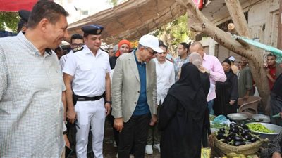 محافظ المنيا يستمع لمطالب المواطنين ويوجّه بحلول فورية ودعم الحالات الإنسانية