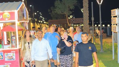 بني سويف تستقبل فوجًا سياحيًا من الجنسية الألمانية في جولة بالممشى السياحي