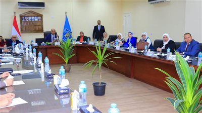 رئيس جامعة دمنهور يوجه بسرعة الانتهاء من أعمال الكنترولات والرصد لإعلان نتائج الكليات 