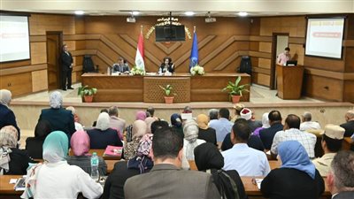 محافظ البحيرة تستعرض موقف تنفيذ الخطة الاستثمارية وتقرير منظومة الشكاوى الحكومية