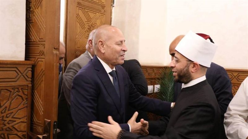 وزير الأوقاف ومحافظ