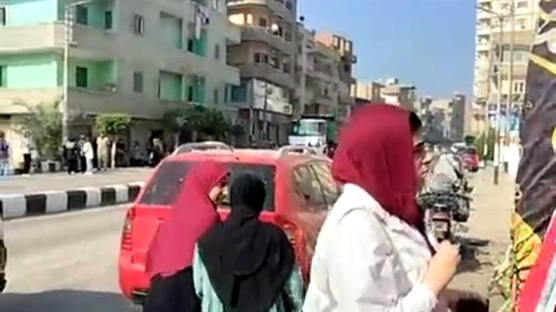 توافد طلاب الثانوية