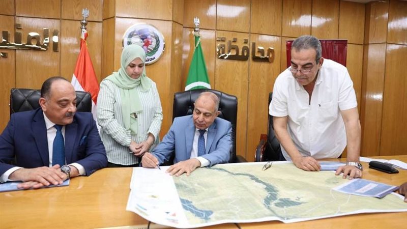 محافظ المنيا بعتمد