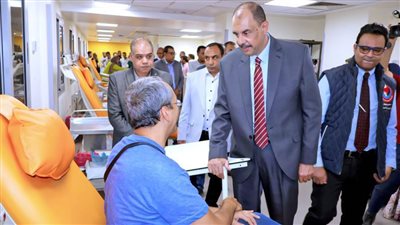 سراج يتفقد بنك الدم الإقليمي بمدينة سوهاج