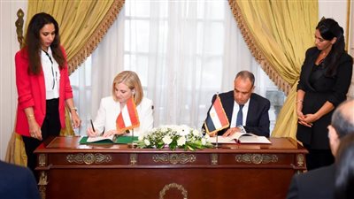 وزير الخارجية يجرى مشاورات سياسية مع نظيرته النمساوية