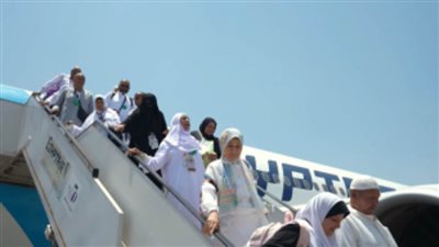 استقبال آخر الأفواج من ضيوف الرحمن بمطار القاهرة