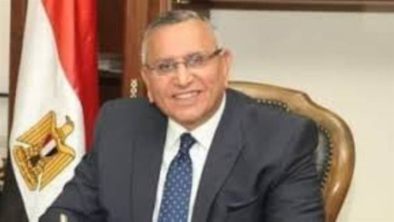 الدكتور عبدالسند