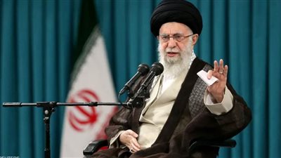 خامنئي يأمر القوات العسكرية بالاستعداد لمواجهة محتملة مع إسرائيل