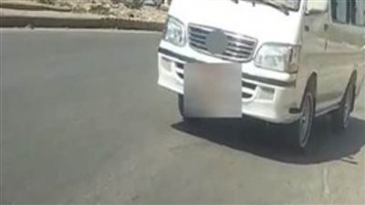 كشف ملابسات تداول مقطعي فيديو بقيام قائدي سيارتين بالسير عكس الاتجاه بالشرقية