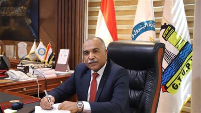 رئيس نقابة البترول يوجه تحية فخر واعتزاز للرئيس السيسي وللشعب المصري 