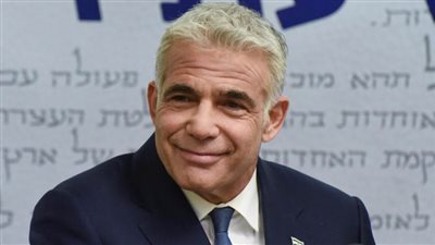 لابيد: حان الوقت لعقد صفقة لاستعادة الرهائن وإنهاء الحرب في غزة