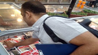  صحة أسوان: ضبط وإعدام 202 كيلو و125 لتر مواد غذائية مجهولة المصدر