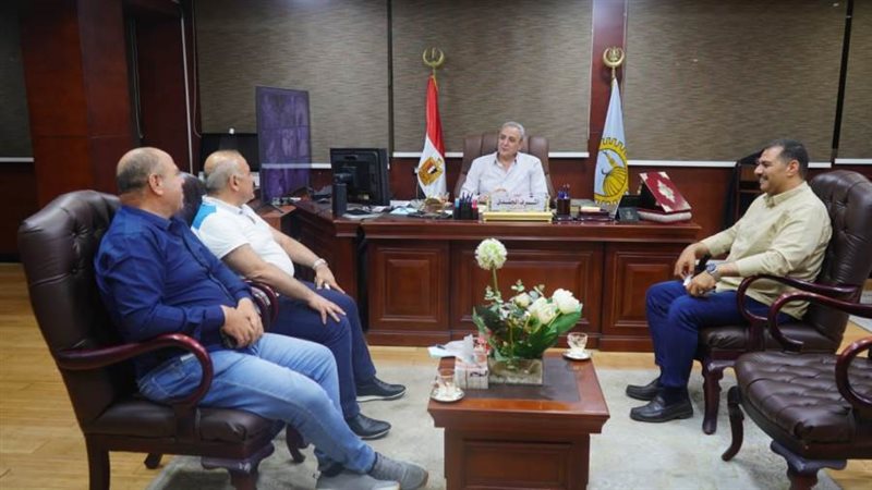 محافظ الغربية خلال