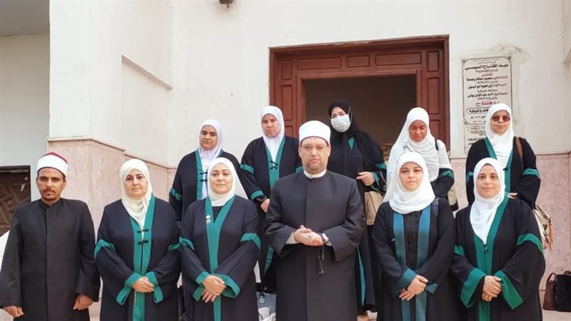 واعظات الأوقاف يقدمن