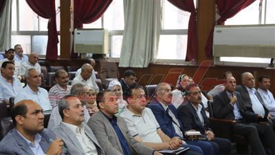 حصر ومراجعة شاملة للمنشآت الآيلة للسقوط بكفر الشيخ