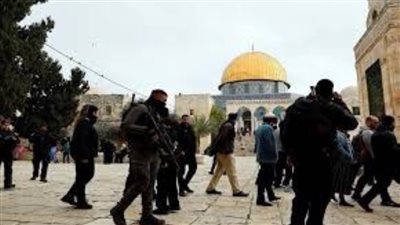 مستوطنون يقتحمون المسجد الأقصى ويعتقل الاحتلال 15 فلسطينيا بالضفة الغربية!