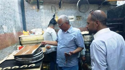 جهاز حماية المستهلك ومديرية الصحة تضبط  700 كجم سلع منتهية الصلاحية ومجهولة المصدر بأسوان 