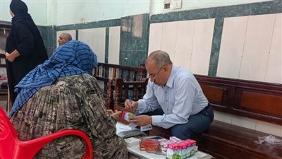 الكشف على 1000 حالة بقافلة طبية فى سرياقوس بالخانكة